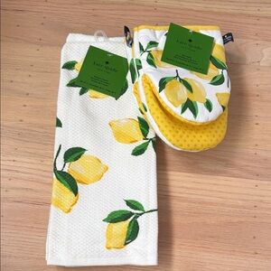 NWT Kate Spade Lemon Print Towel and Mitt Set